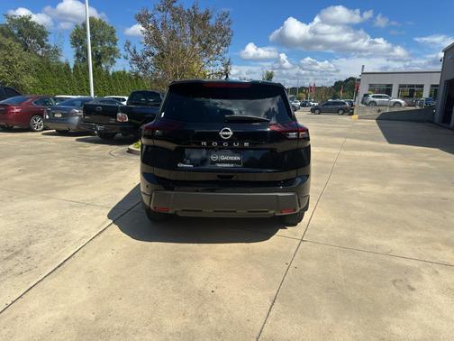 2026 Nissan Rogue S