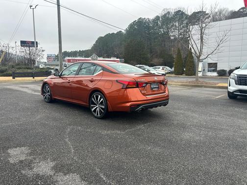 2022 Nissan Altima SR FWD