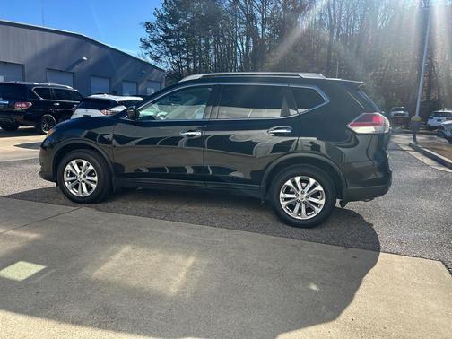 2016 Nissan Rogue SV