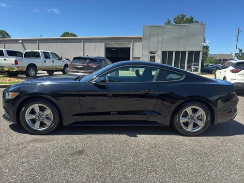 2017 Ford Mustang V6