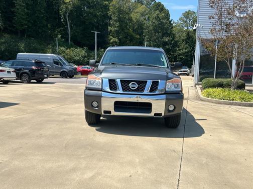 2010 Nissan Titan SE