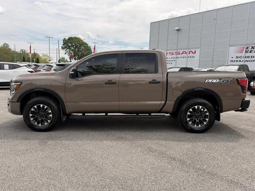 2023 Nissan Titan PRO-4X