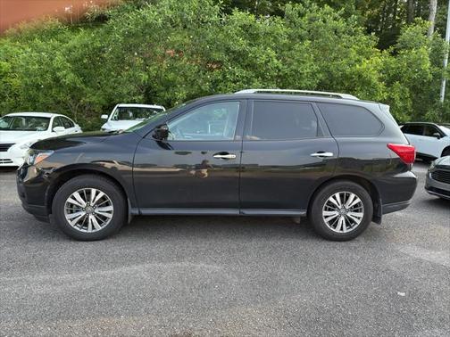 2019 Nissan Pathfinder S