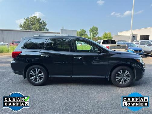 2019 Nissan Pathfinder S
