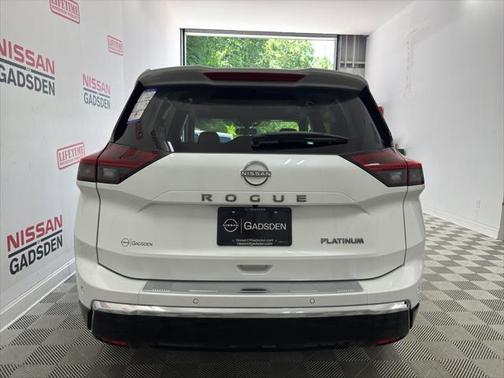 2025 Nissan Rogue Platinum