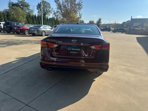 2025 Nissan Altima SV FWD