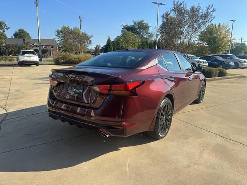 2025 Nissan Altima SV FWD