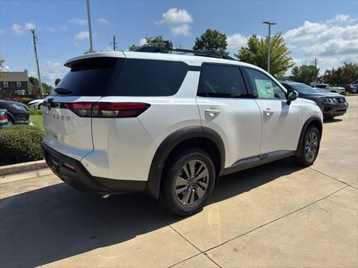 2025 Nissan Pathfinder SV FWD