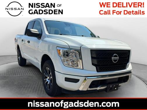 2023 Nissan Titan SV