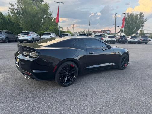 2022 Chevrolet Camaro RWD Coupe LT1