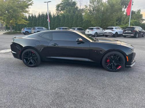 2022 Chevrolet Camaro RWD Coupe LT1