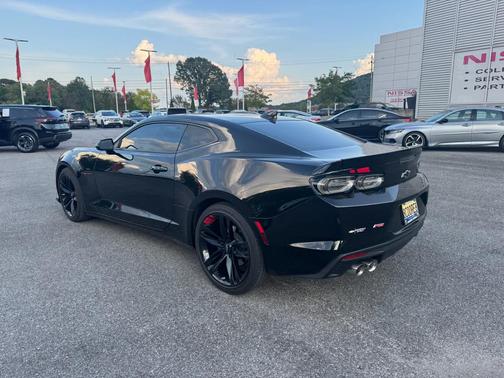 2022 Chevrolet Camaro RWD Coupe LT1