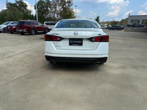 2025 Nissan Altima SR FWD