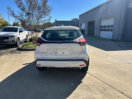 2023 Nissan Kicks S