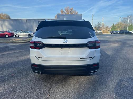 2025 Honda Pilot Black Edition