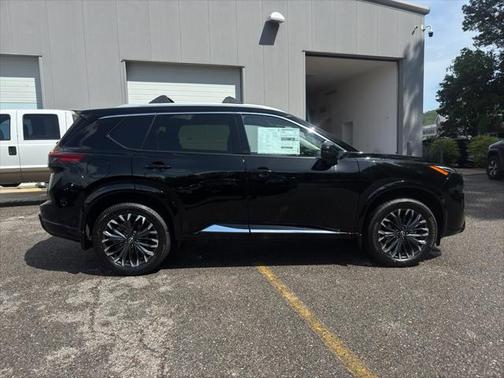 2025 Nissan Rogue Platinum