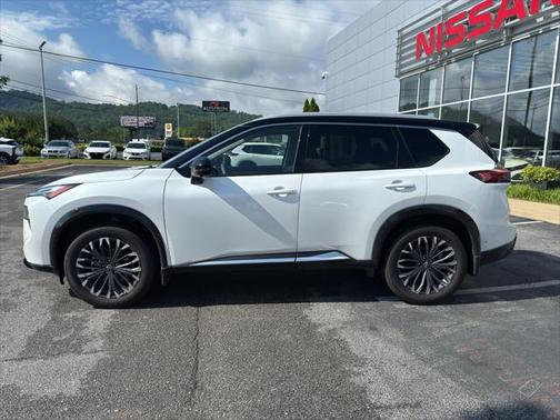 2024 Nissan Rogue Platinum