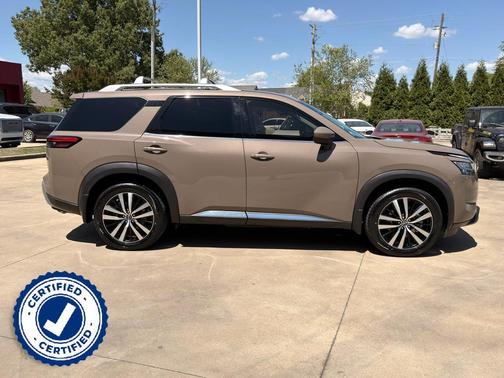 Baja Storm 2023 Nissan Pathfinder Platinum 4WD