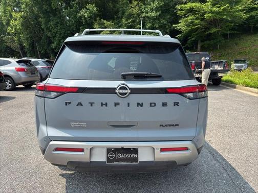 2024 Nissan Pathfinder Platinum FWD