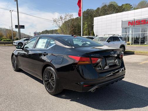 2026 Nissan Altima SV FWD