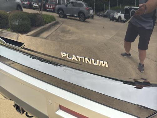2025 Nissan Pathfinder Platinum FWD