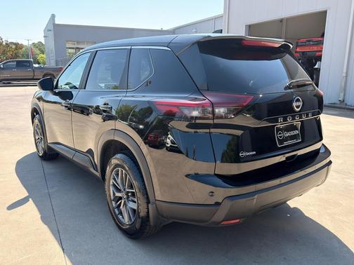 Super Black 2024 Nissan Rogue S