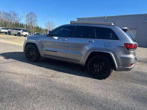 2018 Jeep Grand Cherokee Altitude