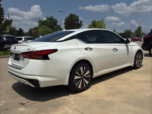 2021 Nissan Altima 2.5 SV