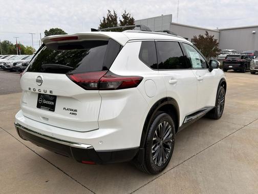 Everest White Pearl Tricoat 2026 Nissan Rogue Platinum