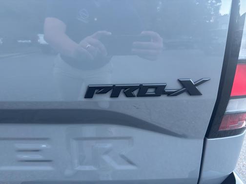2024 Nissan Frontier PRO-X