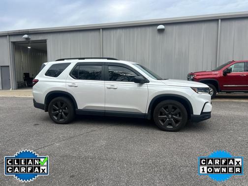 2023 Honda Pilot AWD Sport