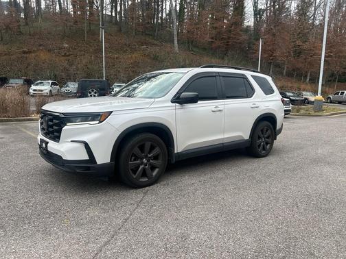 2023 Honda Pilot AWD Sport