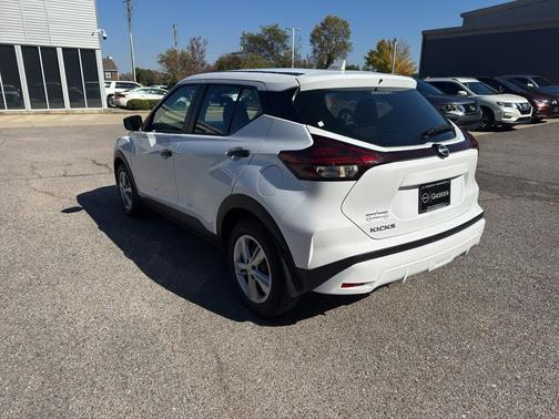 2024 Nissan Kicks S