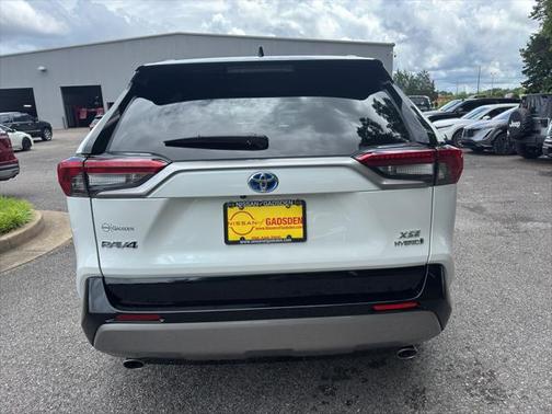 2024 Toyota RAV4 Hybrid SE