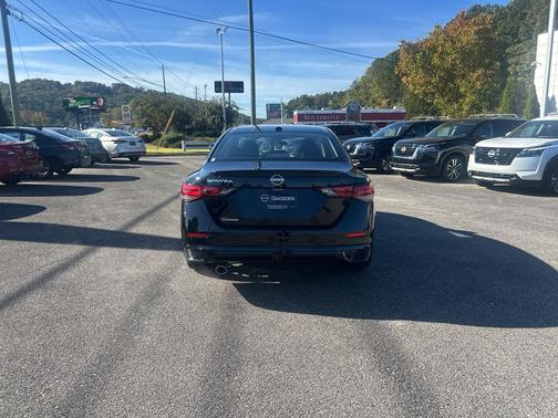 2025 Nissan Sentra SR