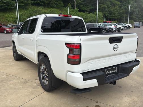 Glacier White 2026 Nissan Frontier SV