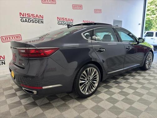 2017 Kia Cadenza Limited