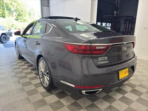 2017 Kia Cadenza Limited