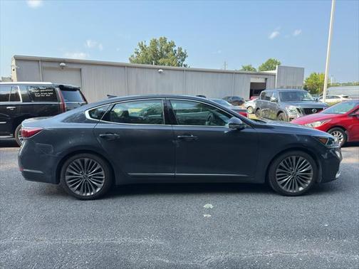 2017 Kia Cadenza Limited