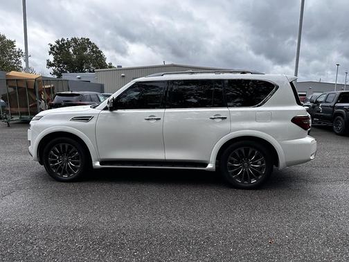 2023 Nissan Armada Platinum 4WD
