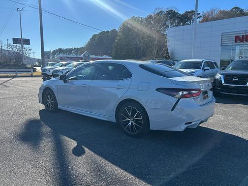 2024 Toyota Camry SE