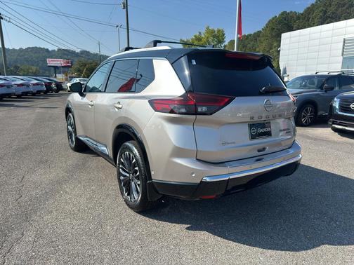 2025 Nissan Rogue Platinum