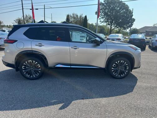 2025 Nissan Rogue Platinum