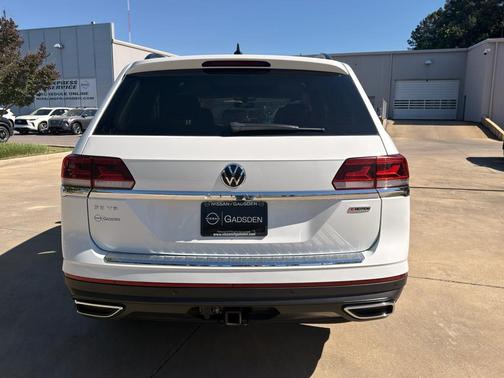 Pure White 2022 Volkswagen Atlas 3.6L SE w/Technology