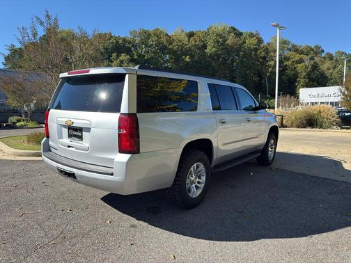 2019 Chevrolet Suburban LT