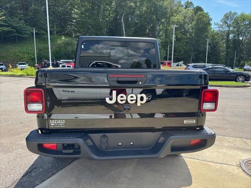 2023 Jeep Gladiator Overland