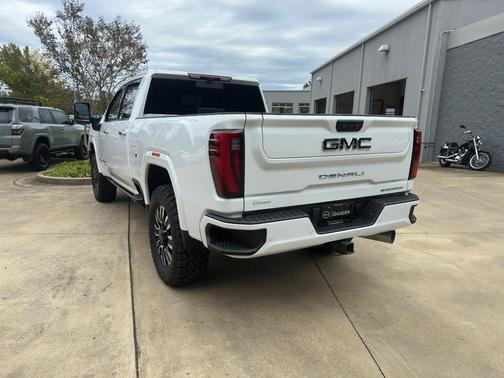 2024 GMC Sierra 2500 Denali Ultimate
