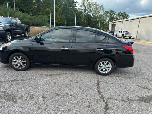 2019 Nissan Versa 1.6 SV