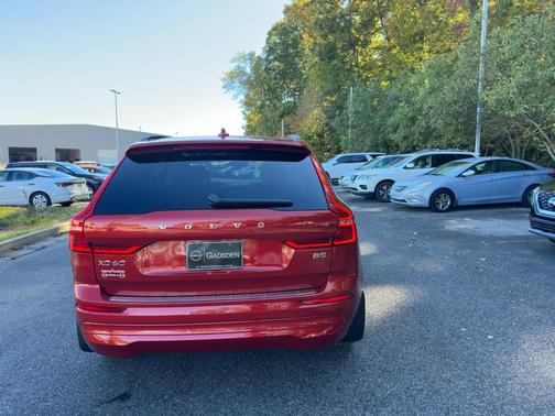 2022 Volvo XC60 B5 Momentum