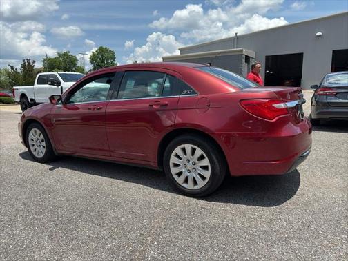 2013 Chrysler 200 LX